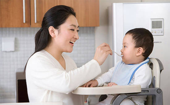 宝宝辅食应该怎么吃？