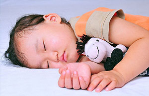 3岁小孩很难入睡，怎么改善其睡眠习惯