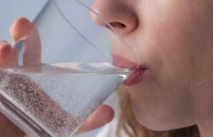 各个年龄段每天喝多少水合适?